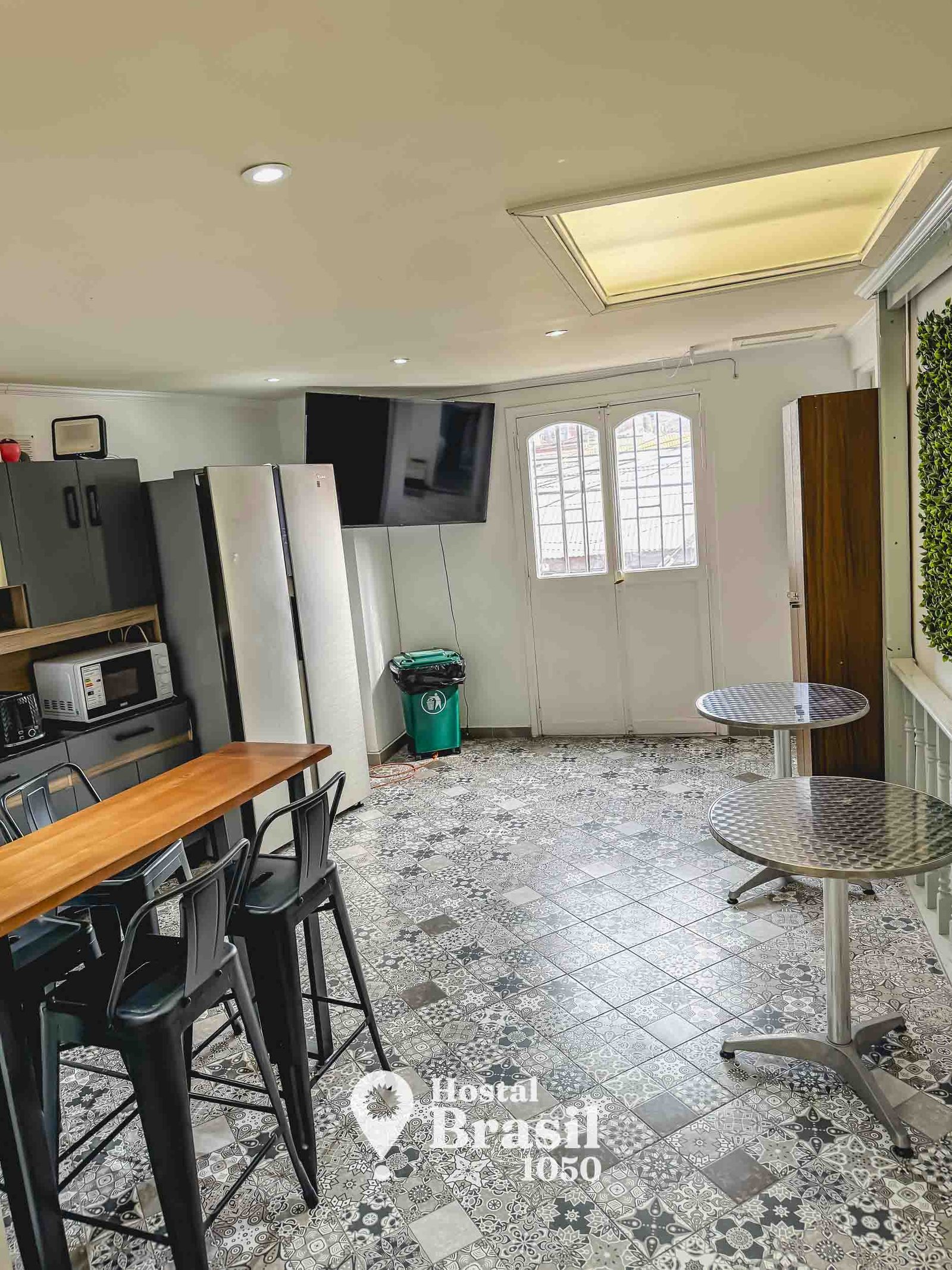 Cocina y área común de Hostal Brasil 1050 La Serena