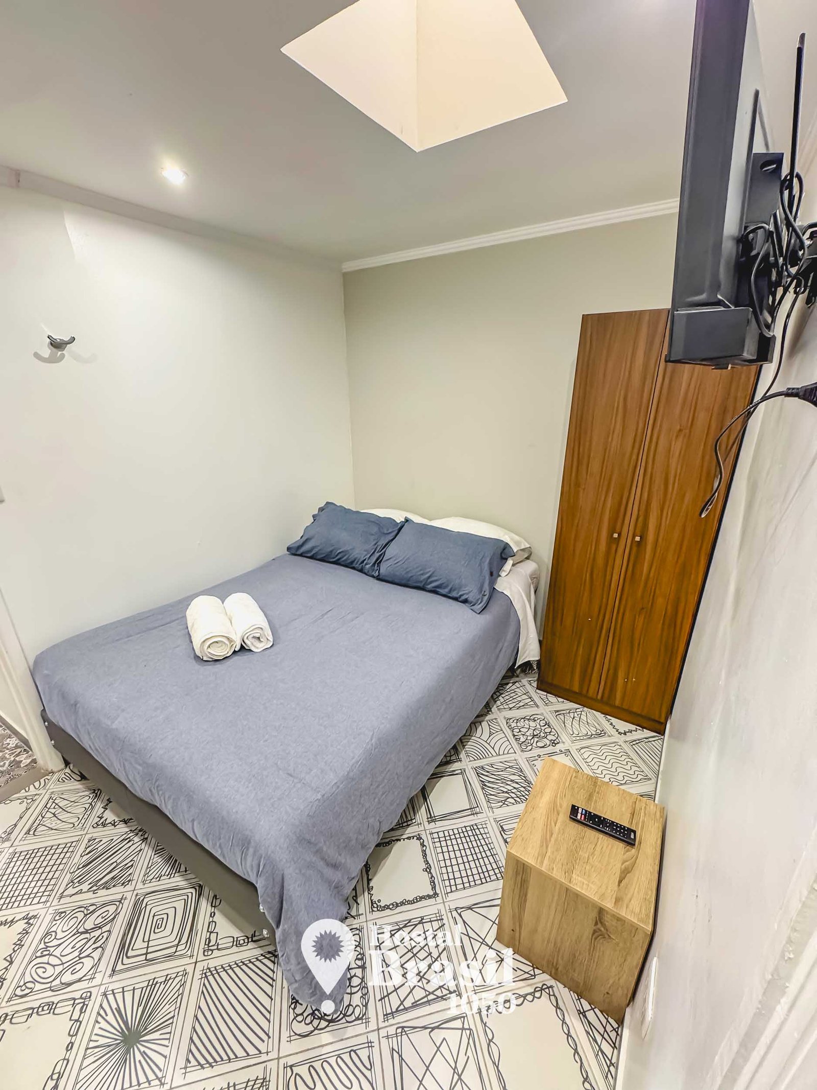 Baño con cabina de hidromasaje Hostal Brasil